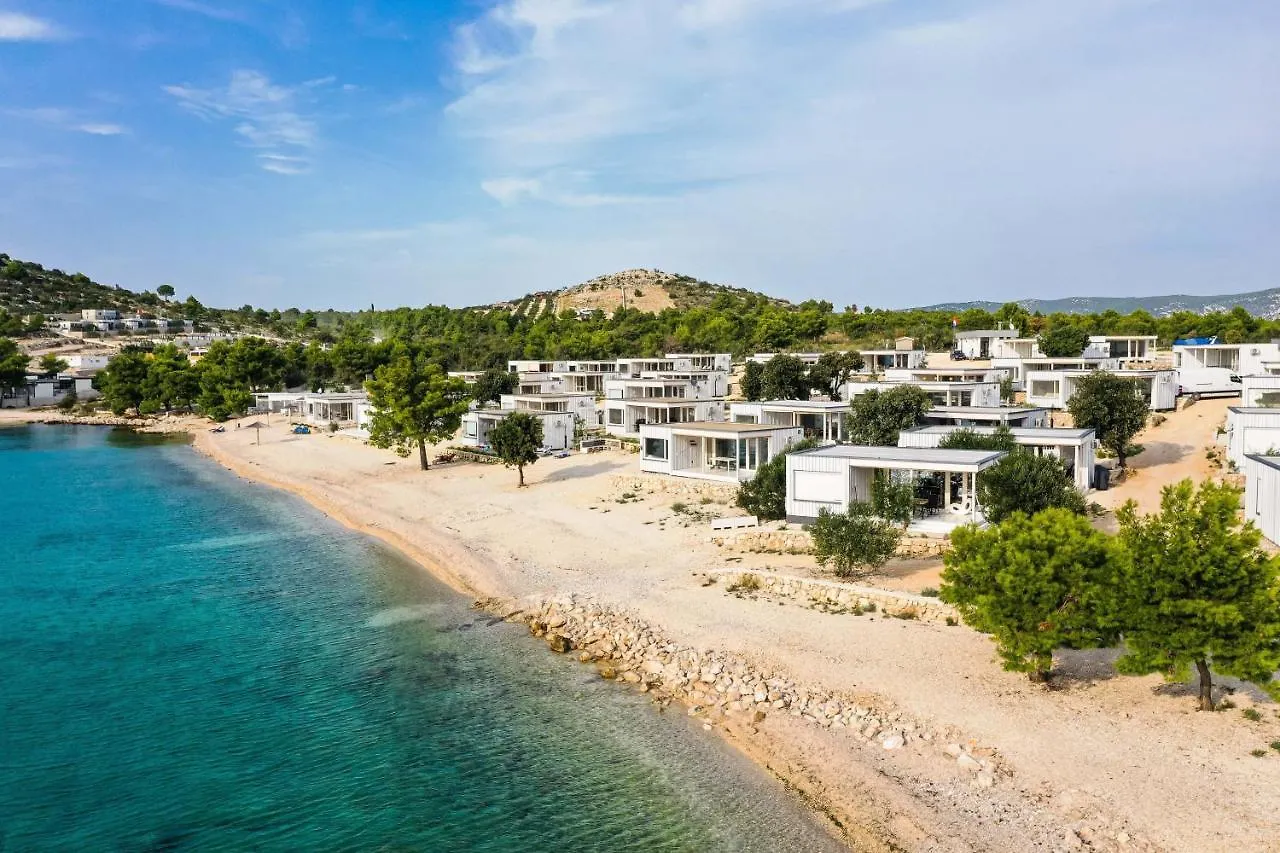 Buqez Eco Resort - Beach Villa 33 - Seaview Drage